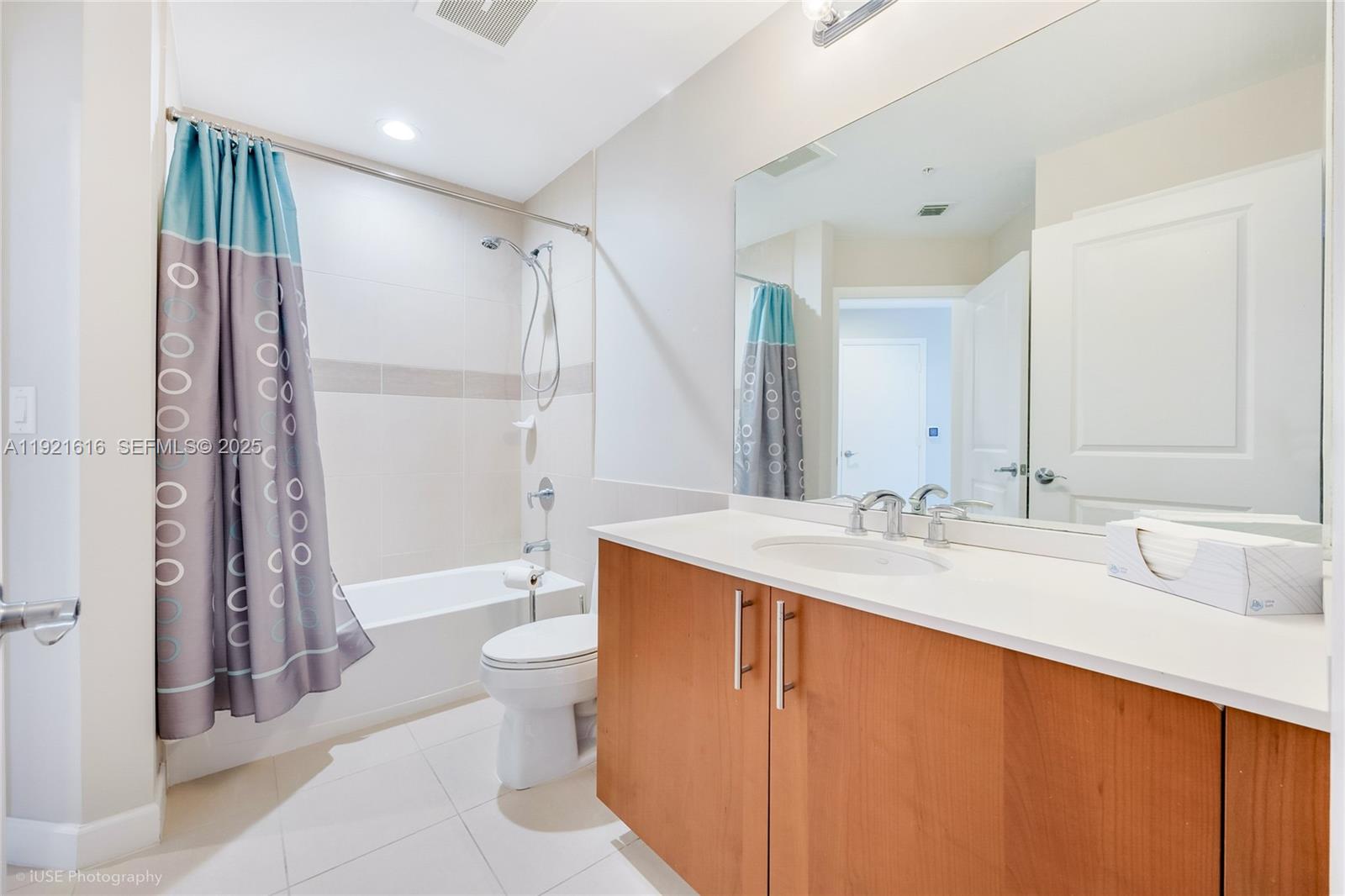 OCEAN MARINE YACHT CLUB C - Residential Lease