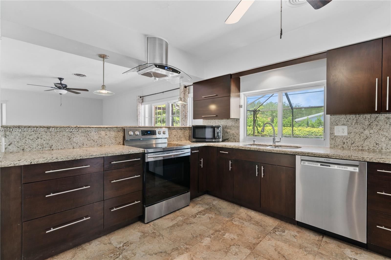 SNAPPER CREEK PARK UNIT N - Residential