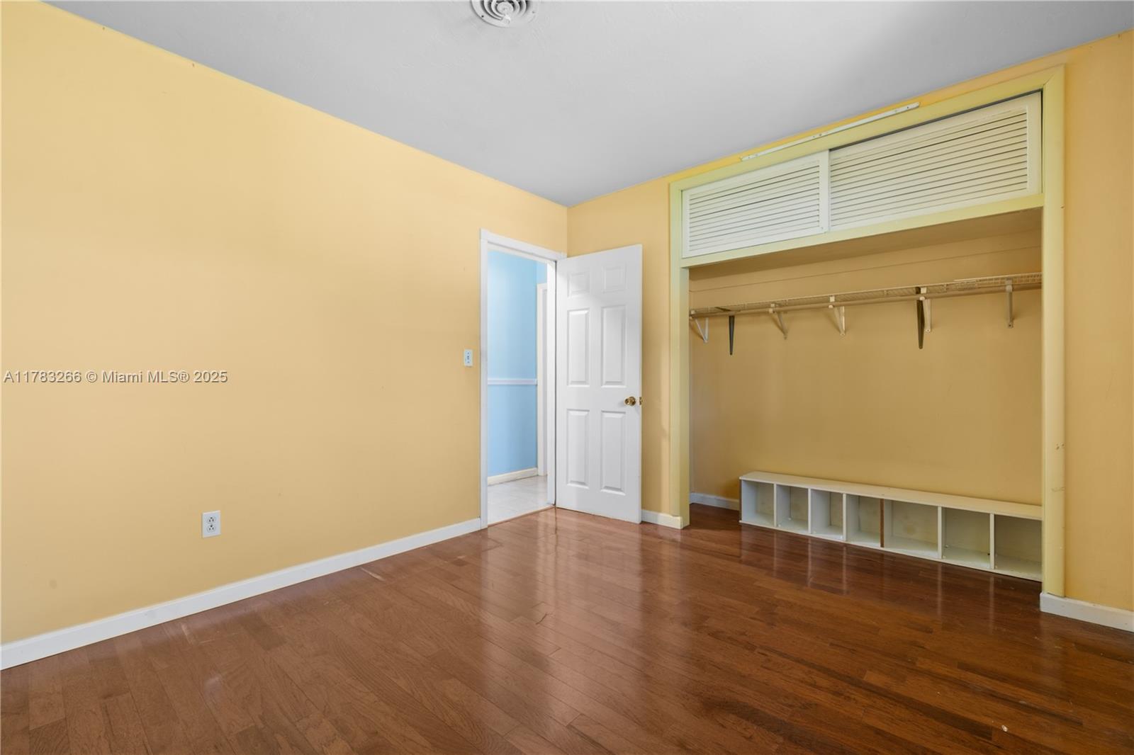 SNAPPER CREEK PARK UNIT N - Residential