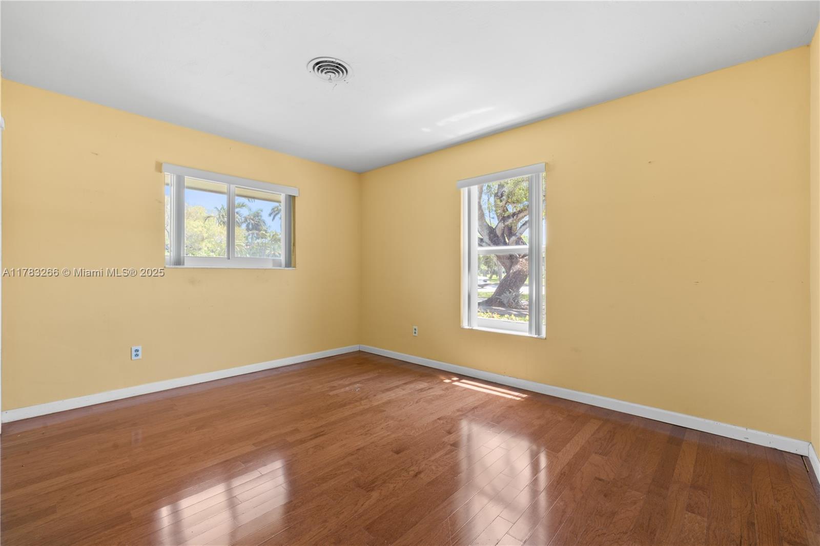 SNAPPER CREEK PARK UNIT N - Residential