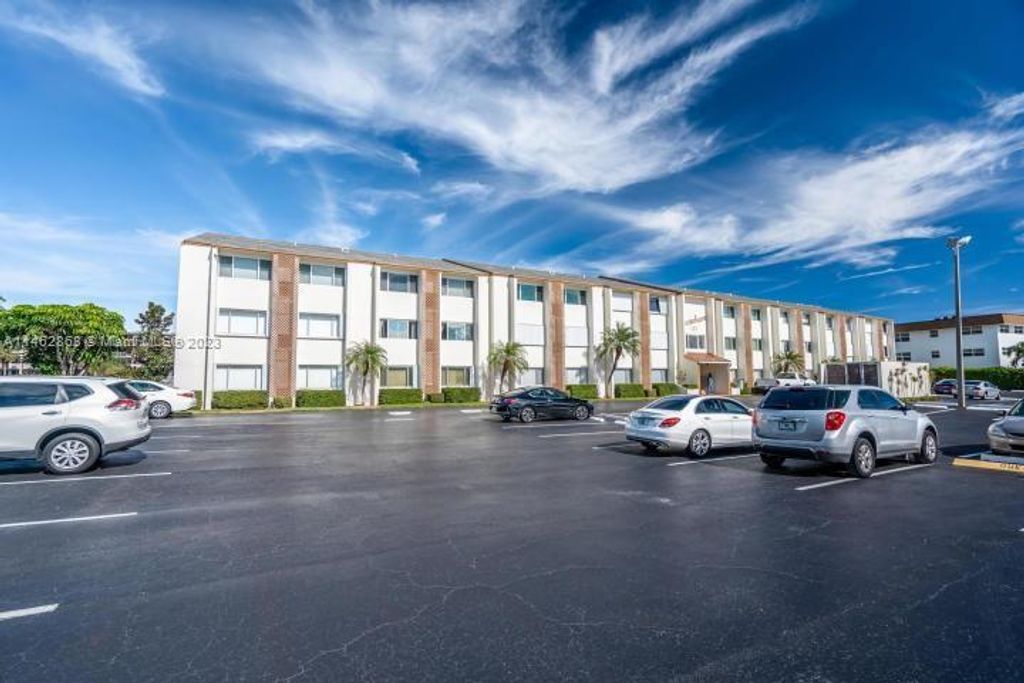 Photo of 125 Shore Ct #302A, North Palm Beach, FL 33408 (MLS # A11462863)