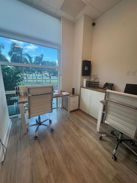 1900 N Bayshore Dr 1A Miami FL 33132