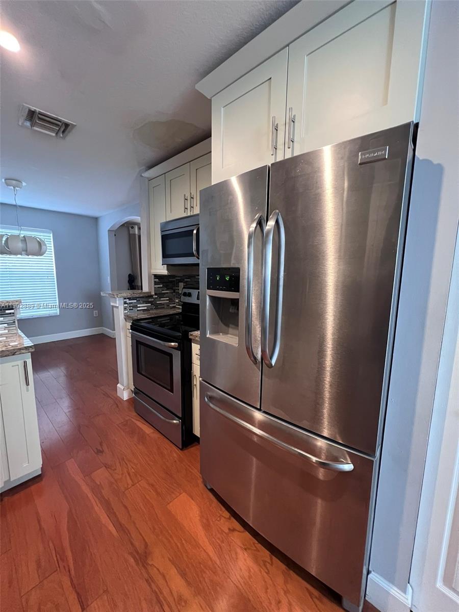 PEMBROKE ISLES 1 - Residential Lease