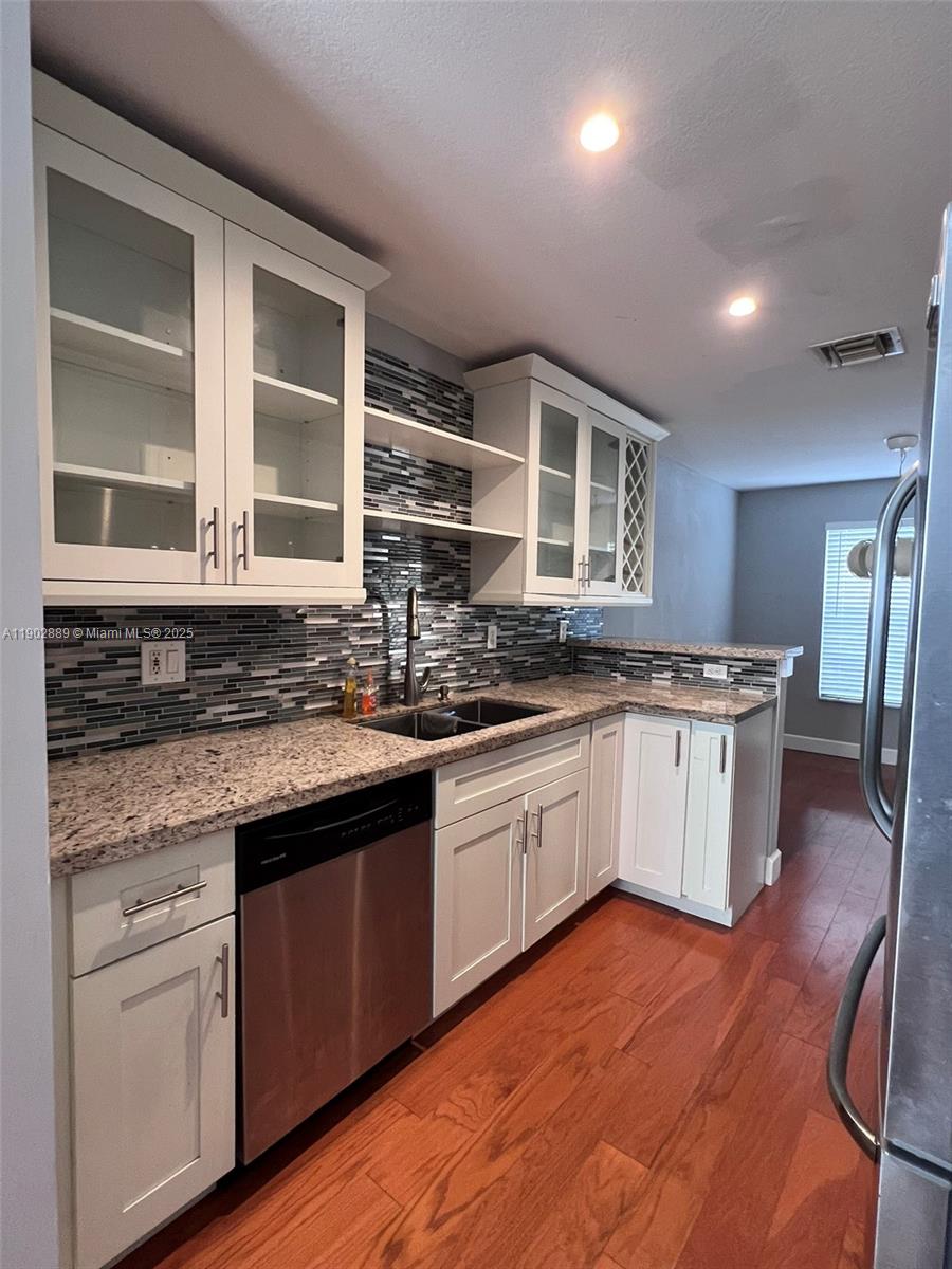 PEMBROKE ISLES 1 - Residential Lease