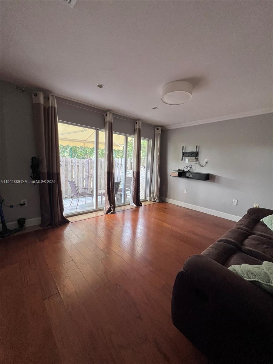 PEMBROKE ISLES 1 - Residential Lease