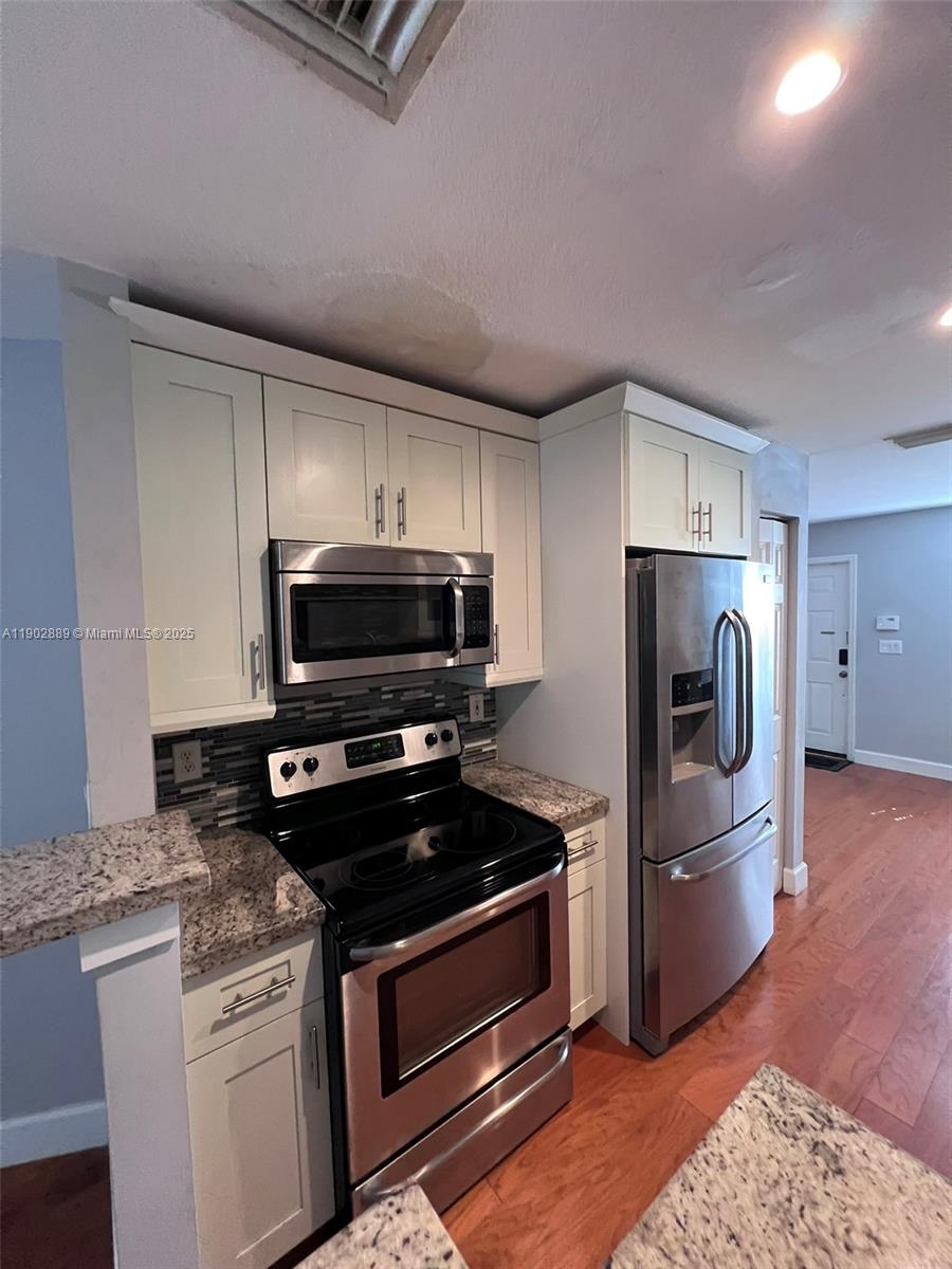 PEMBROKE ISLES 1 - Residential Lease