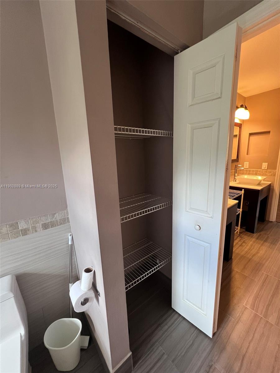 PEMBROKE ISLES 1 - Residential Lease