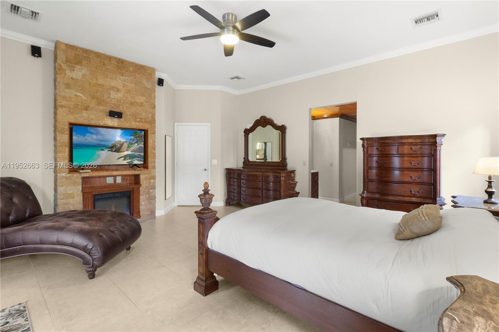 RAMBLEWOOD - Residential