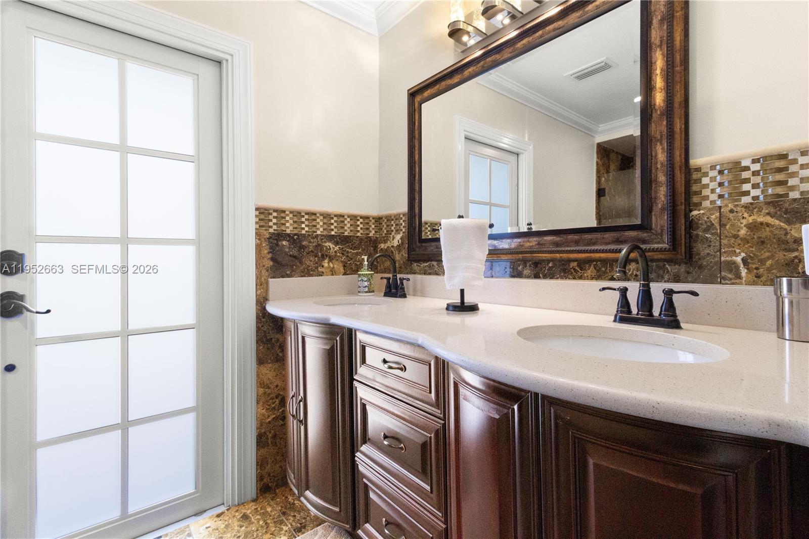 RAMBLEWOOD - Residential