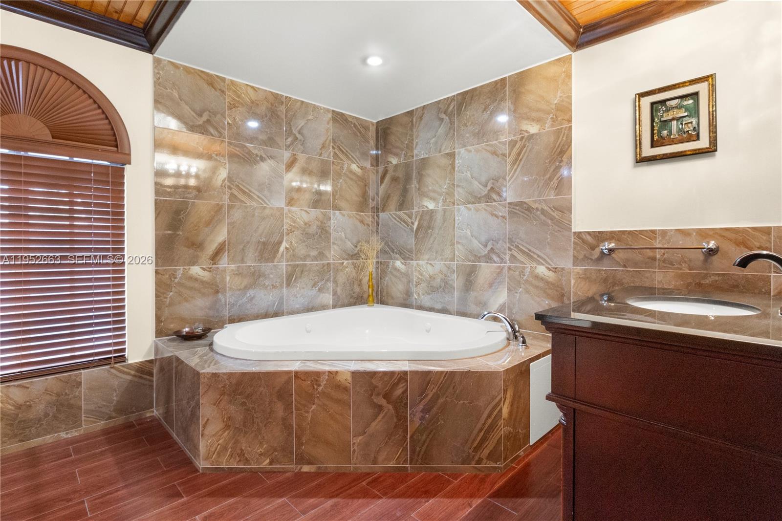 RAMBLEWOOD - Residential