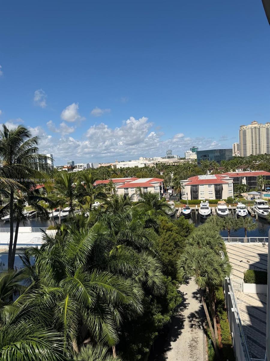 THE ATRIUM AT AVENTURA CON - Residential