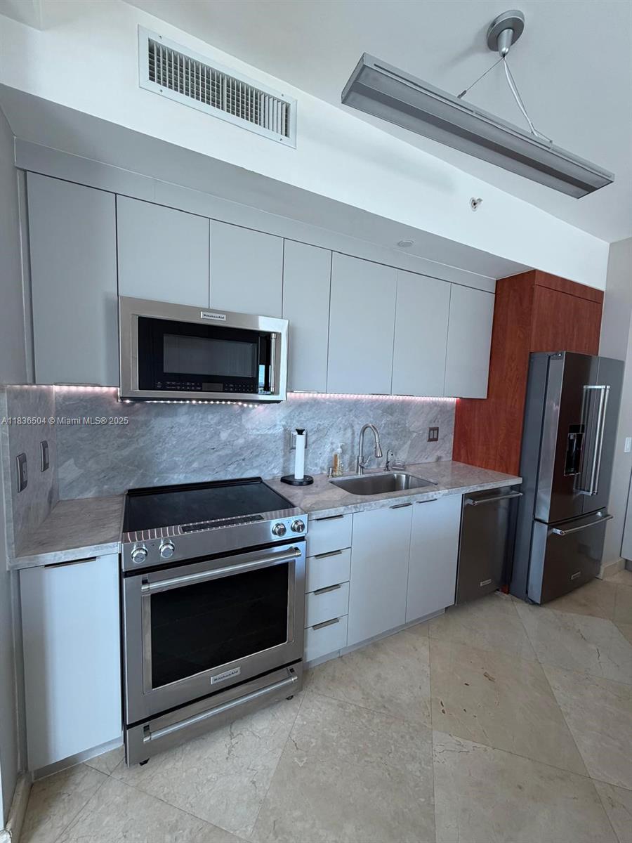 THE ATRIUM AT AVENTURA CON - Residential