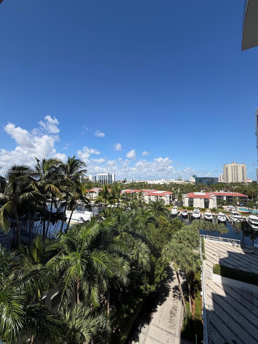 THE ATRIUM AT AVENTURA CON - Residential