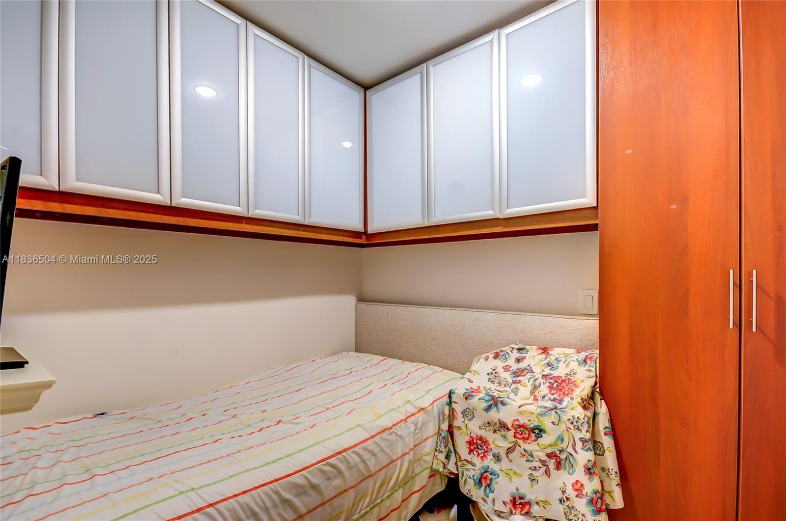 THE ATRIUM AT AVENTURA CON - Residential