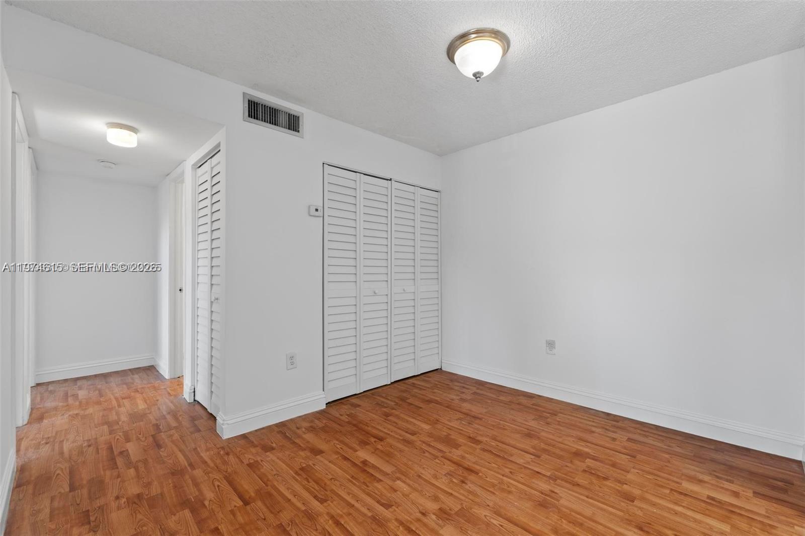 THE COURTS AT KENDALL CON - Residential