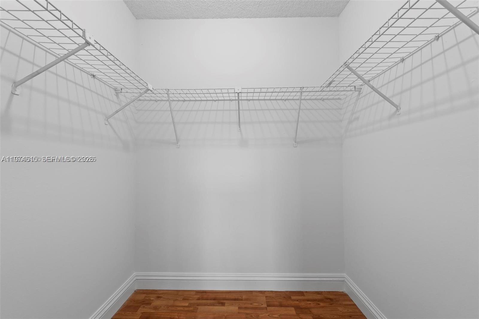 THE COURTS AT KENDALL CON - Residential