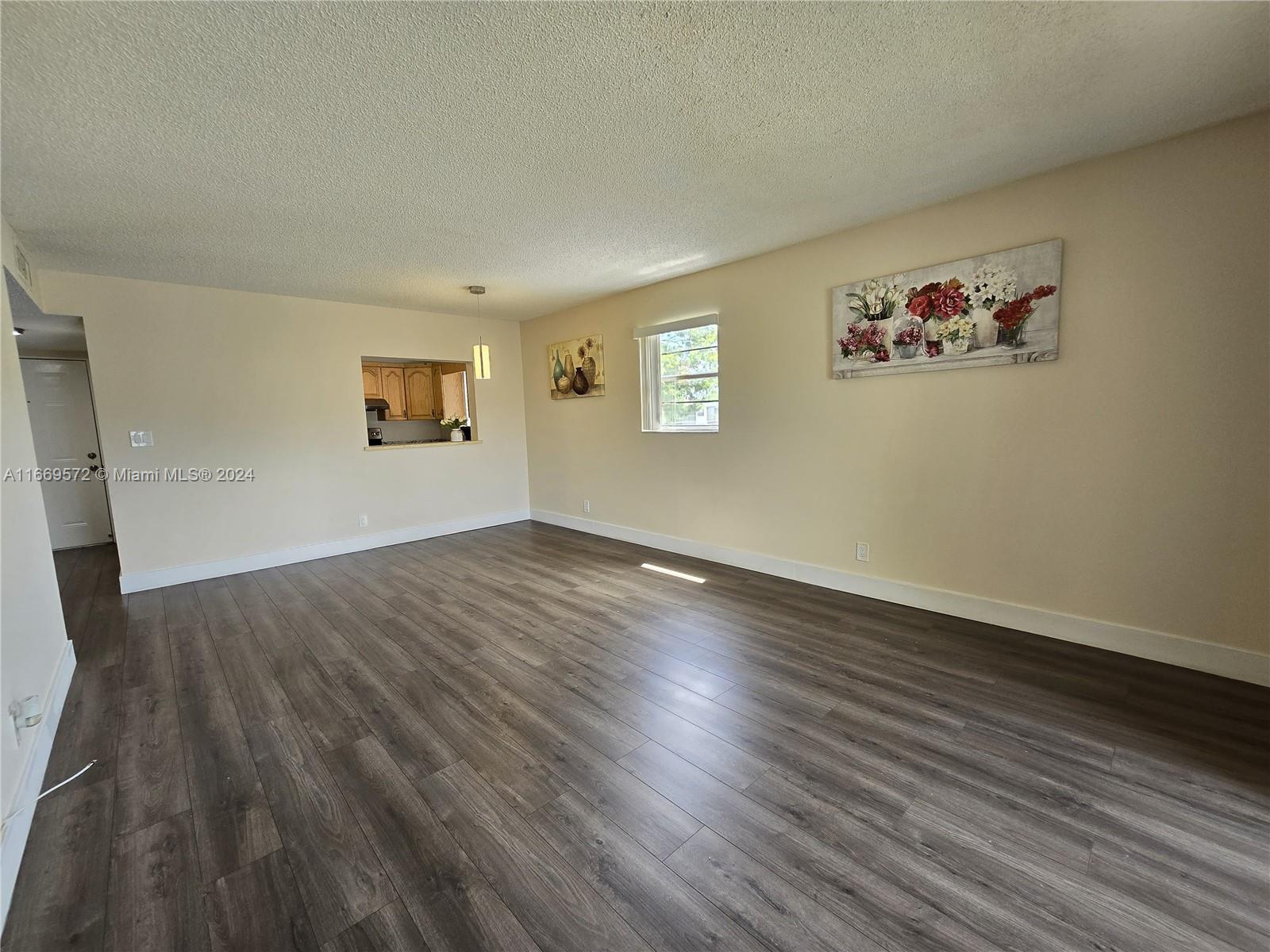 RAMBLEWOOD EAST CONDO - Residential