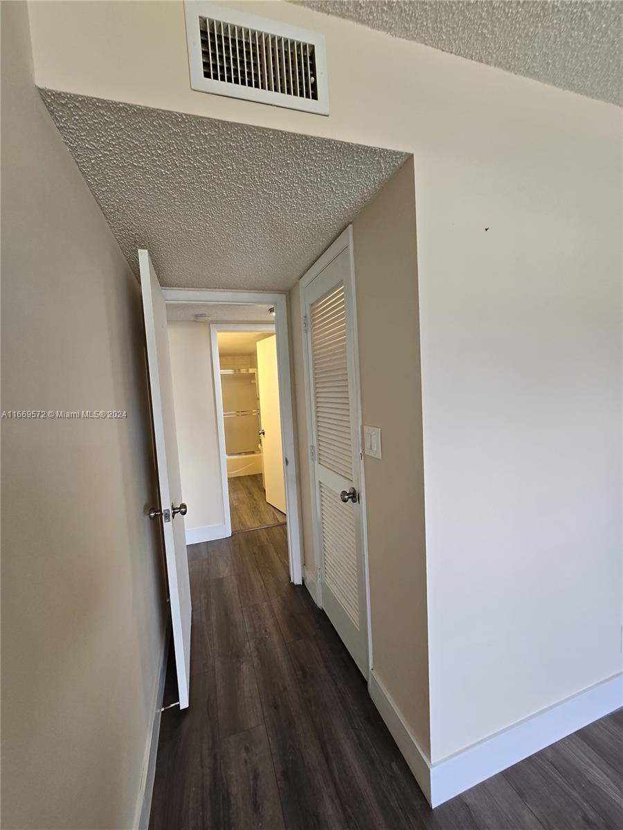 RAMBLEWOOD EAST CONDO - Residential