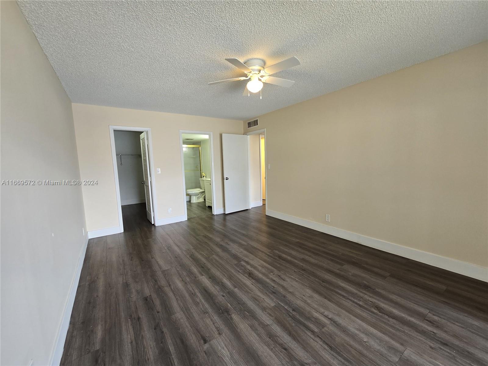 RAMBLEWOOD EAST CONDO - Residential