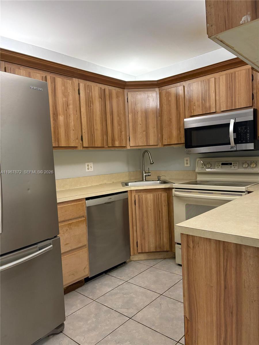 PINE RIDGE NORTH VILLAGE - Residential