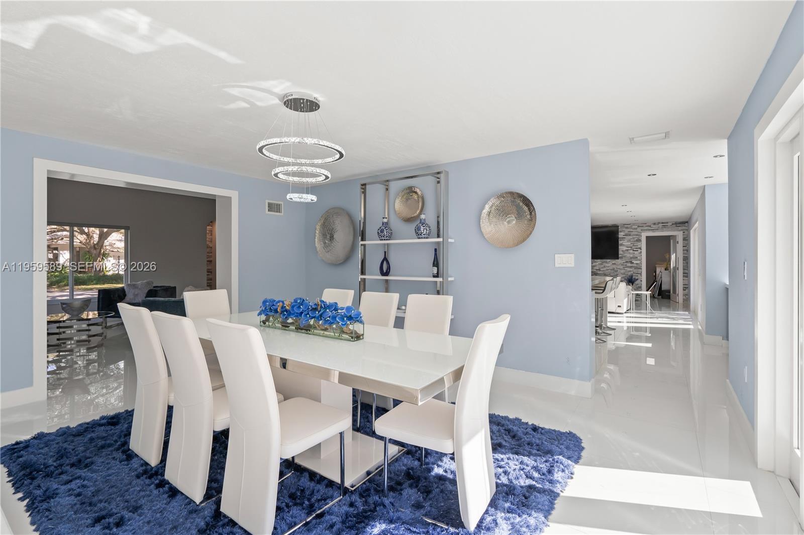 KINGS COVE - Residential