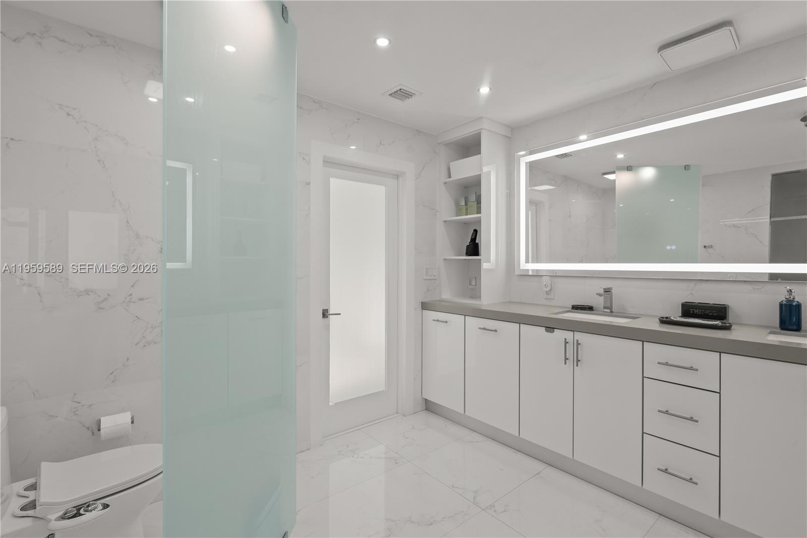 KINGS COVE - Residential