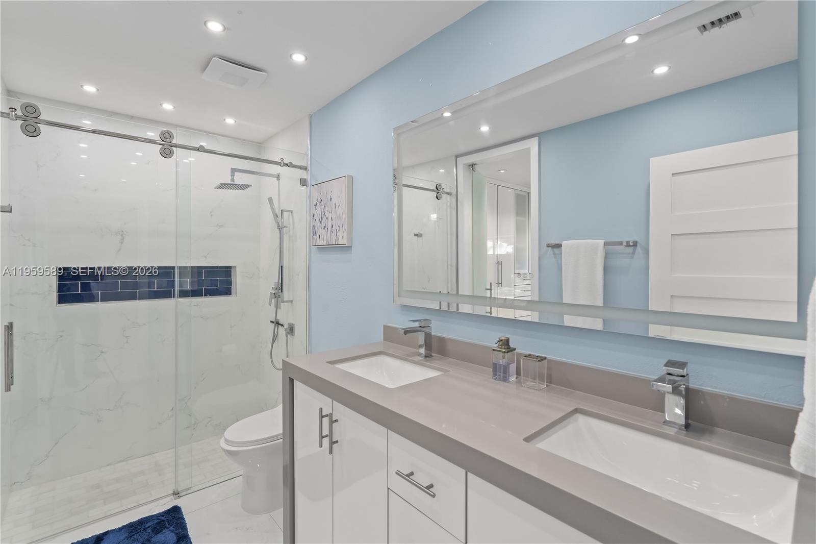 KINGS COVE - Residential