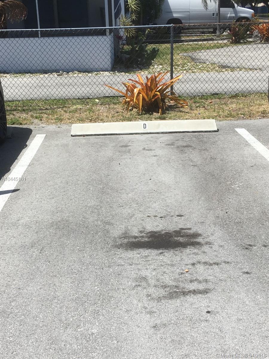 HOLLYWOOD LITTLE RANCHES - Residential Lease