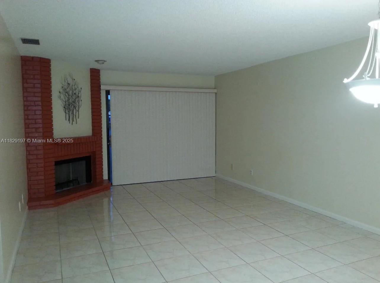 Beautiful condo with lake view , 2/2 , nice fireplace , granite counter top in kitchen. Rent includes water and cable Tv .