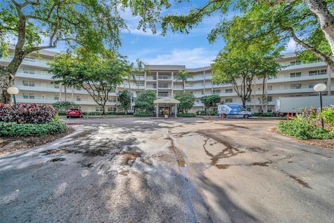 3980 Oaks Clubhouse Dr 409 Pompano Beach FL 33069