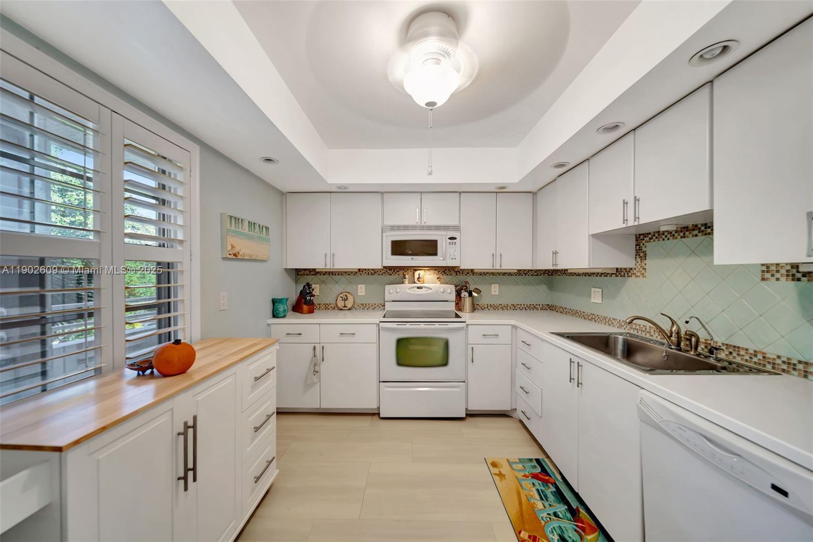 NO 79 PALM-AIRE COUNTRY C - Residential