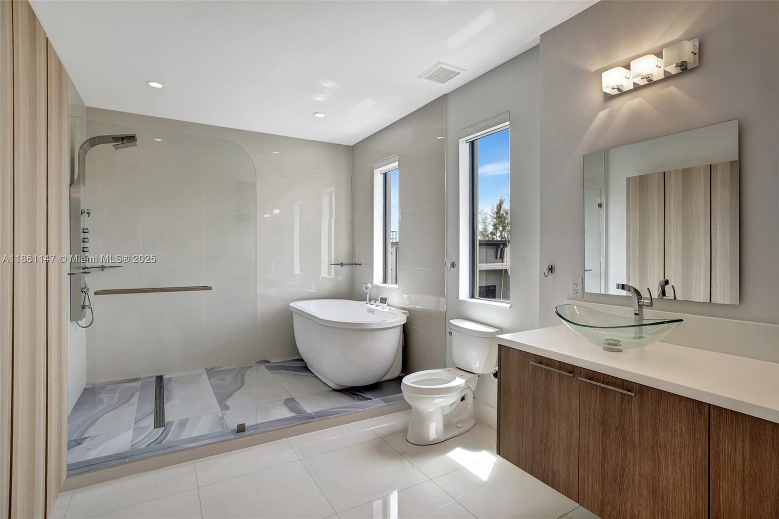 Koi Residences & Marina - Residential Lease