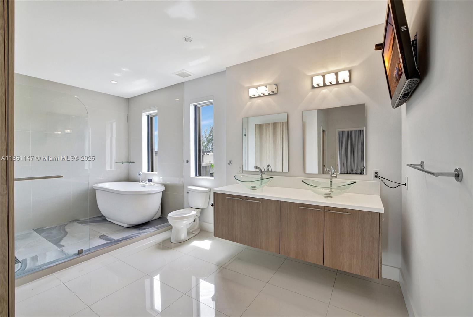 Koi Residences & Marina - Residential Lease