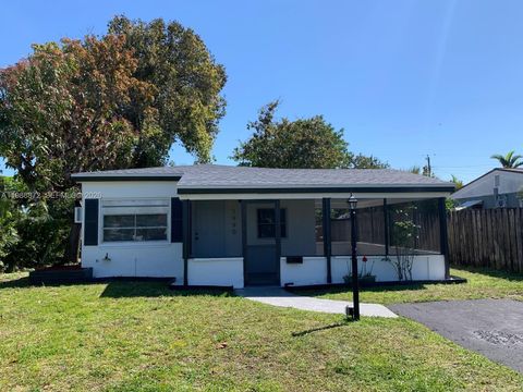 Photo of 1990 NE 181st St, North Miami Beach, FL 33162 (MLS # A11988872)