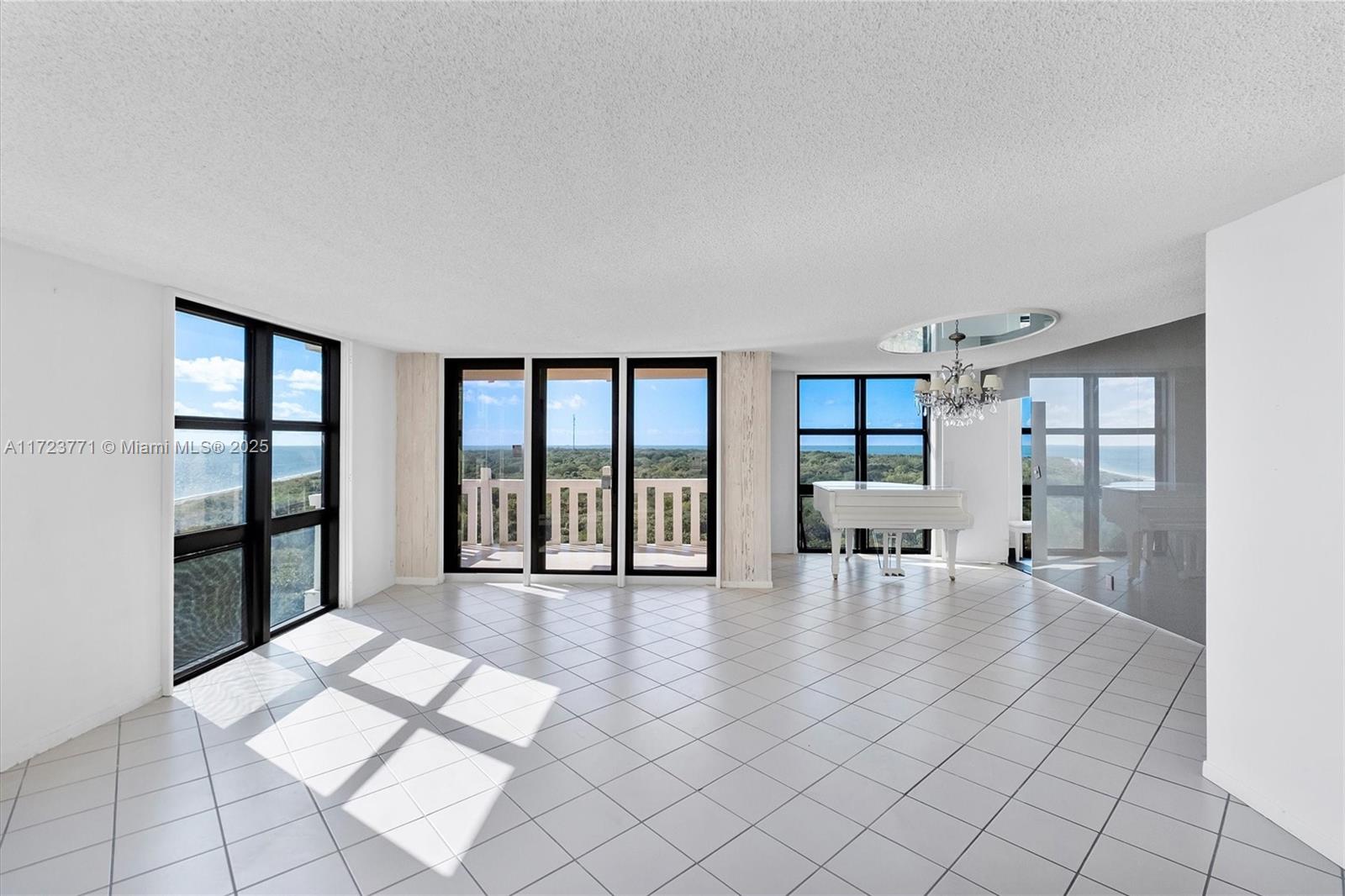 1111 Crandon Blvd C906