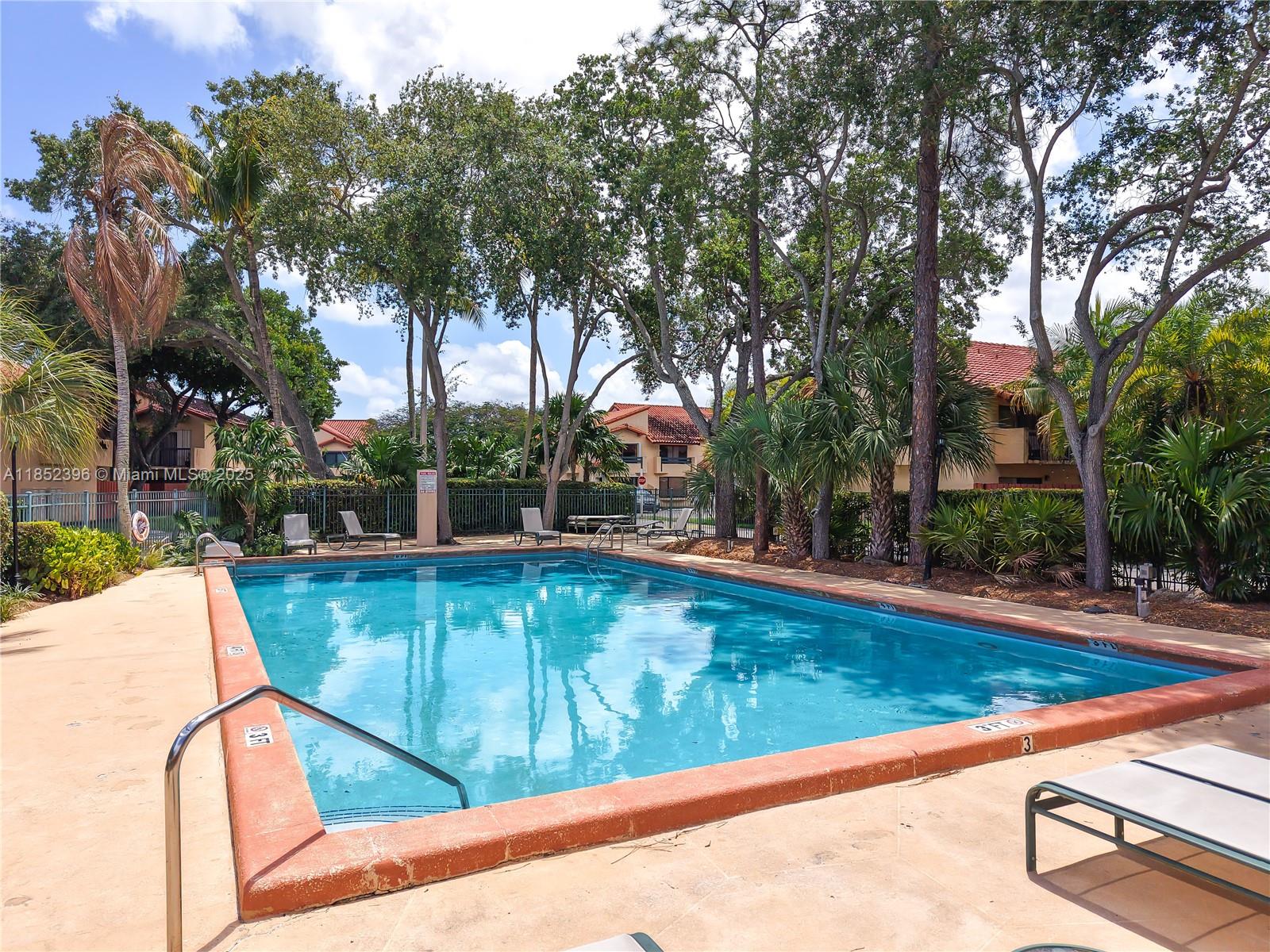 DADELAND COVE SEC 2 - Residential