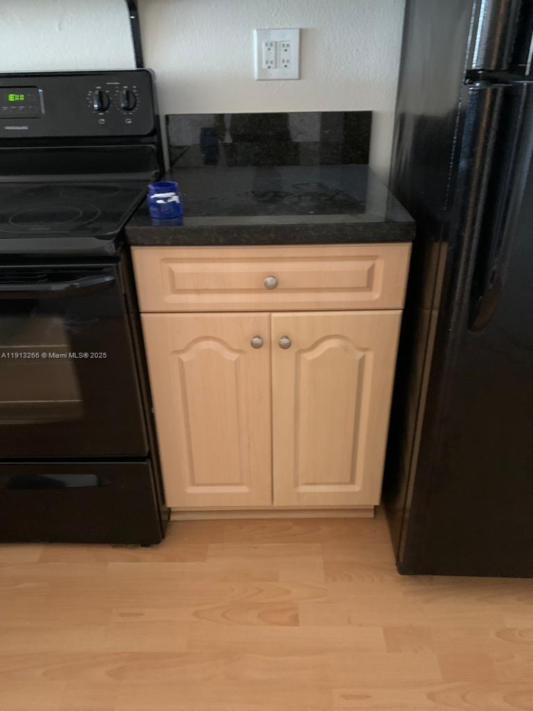 VILLAS DE VENEZIA - Residential Lease