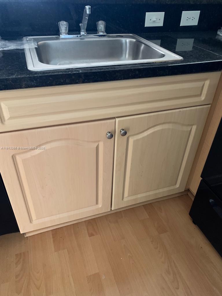 VILLAS DE VENEZIA - Residential Lease