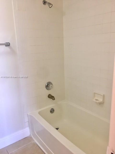 VILLAS DE VENEZIA - Residential Lease