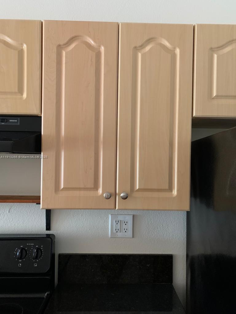 VILLAS DE VENEZIA - Residential Lease