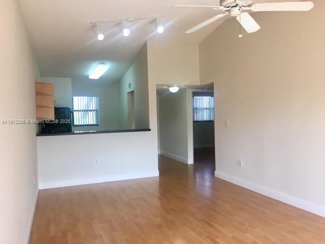 VILLAS DE VENEZIA - Residential Lease