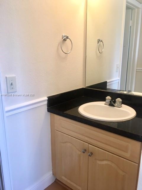 VILLAS DE VENEZIA - Residential Lease