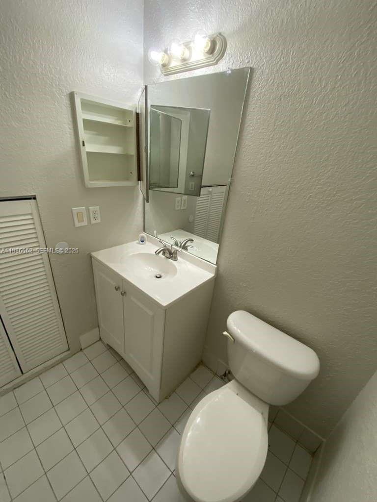 THE GABLES III TOWNHOMES - Residential Lease