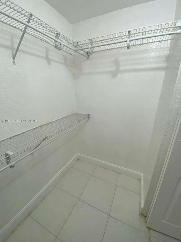 THE GABLES III TOWNHOMES - Residential Lease