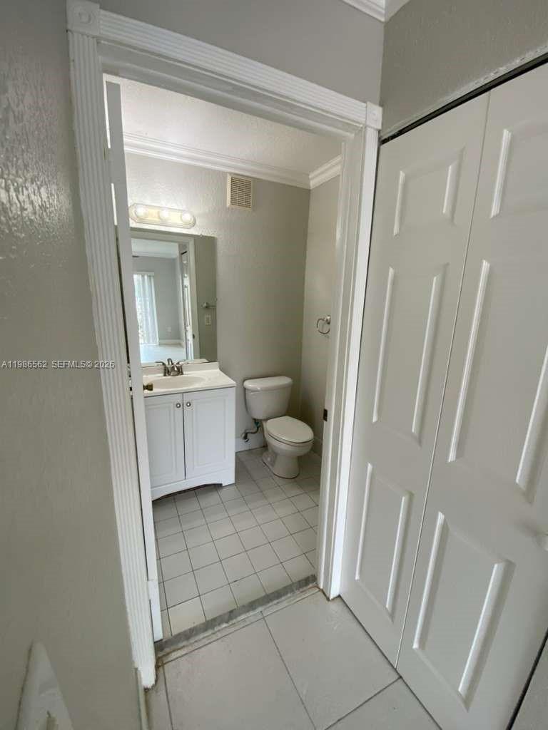 THE GABLES III TOWNHOMES - Residential Lease