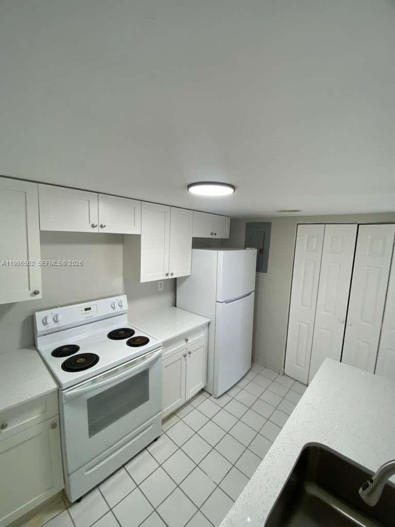 THE GABLES III TOWNHOMES - Residential Lease