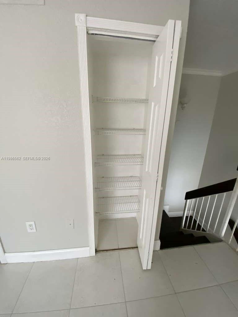 THE GABLES III TOWNHOMES - Residential Lease