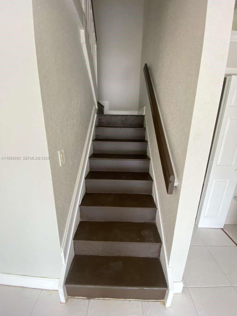 THE GABLES III TOWNHOMES - Residential Lease