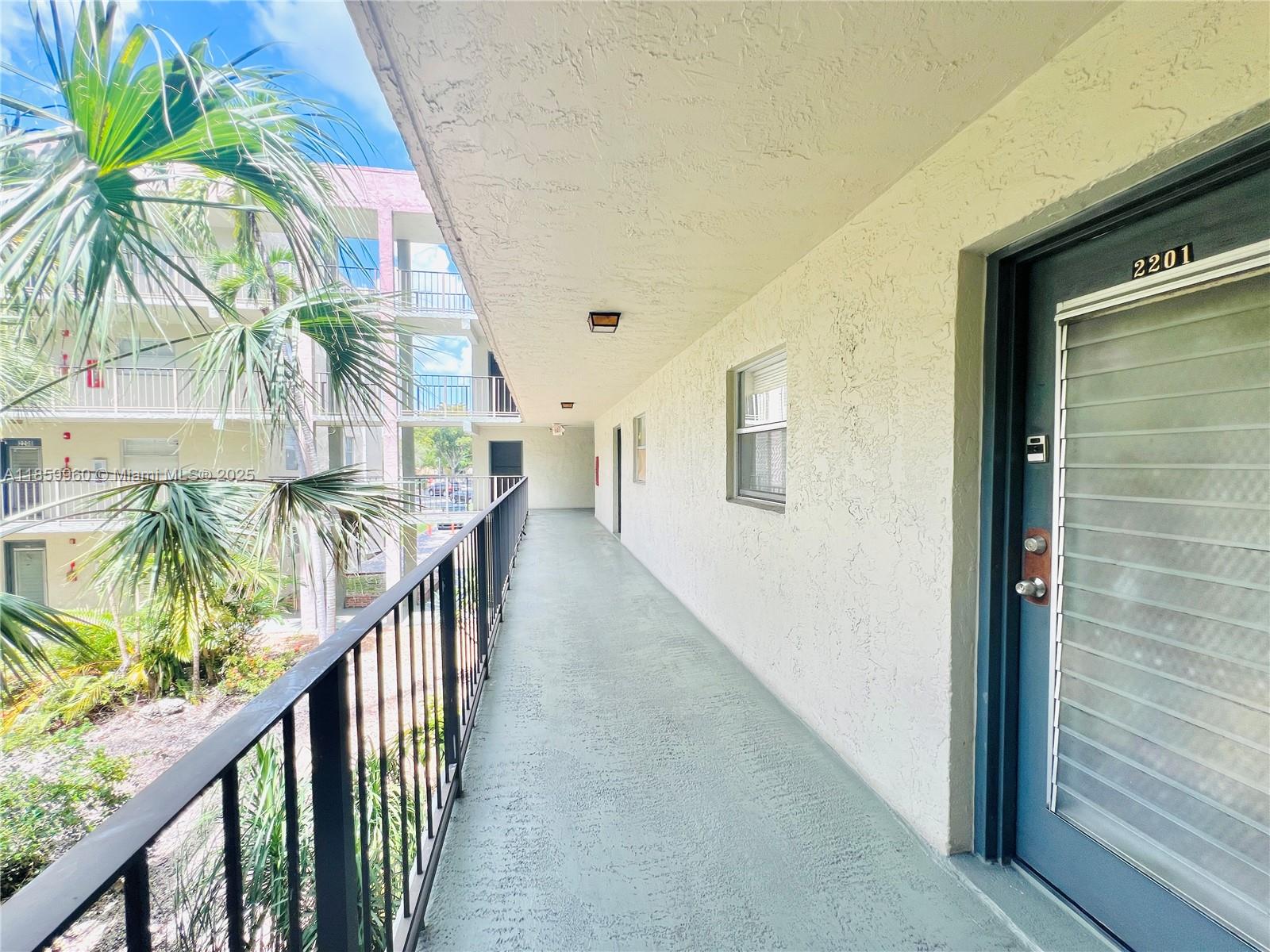 COURTYARDS OF BROWARD CON - Residential