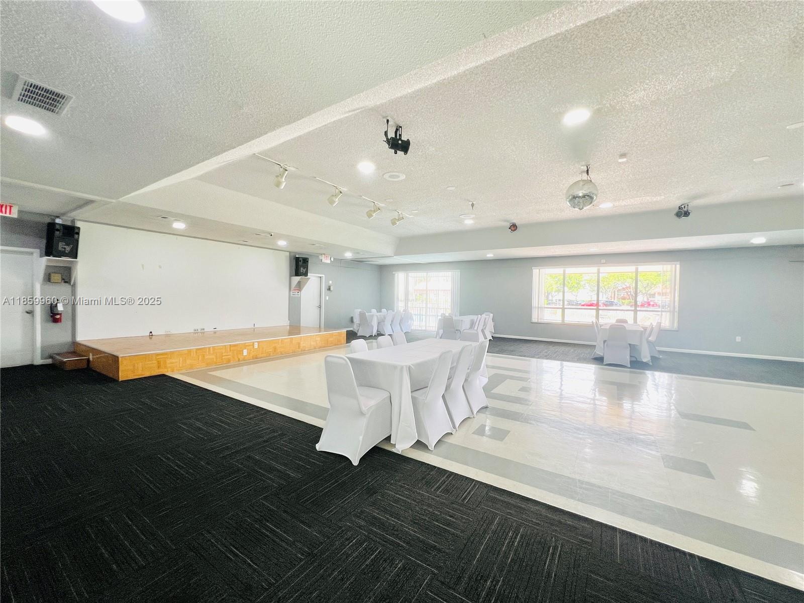 COURTYARDS OF BROWARD CON - Residential